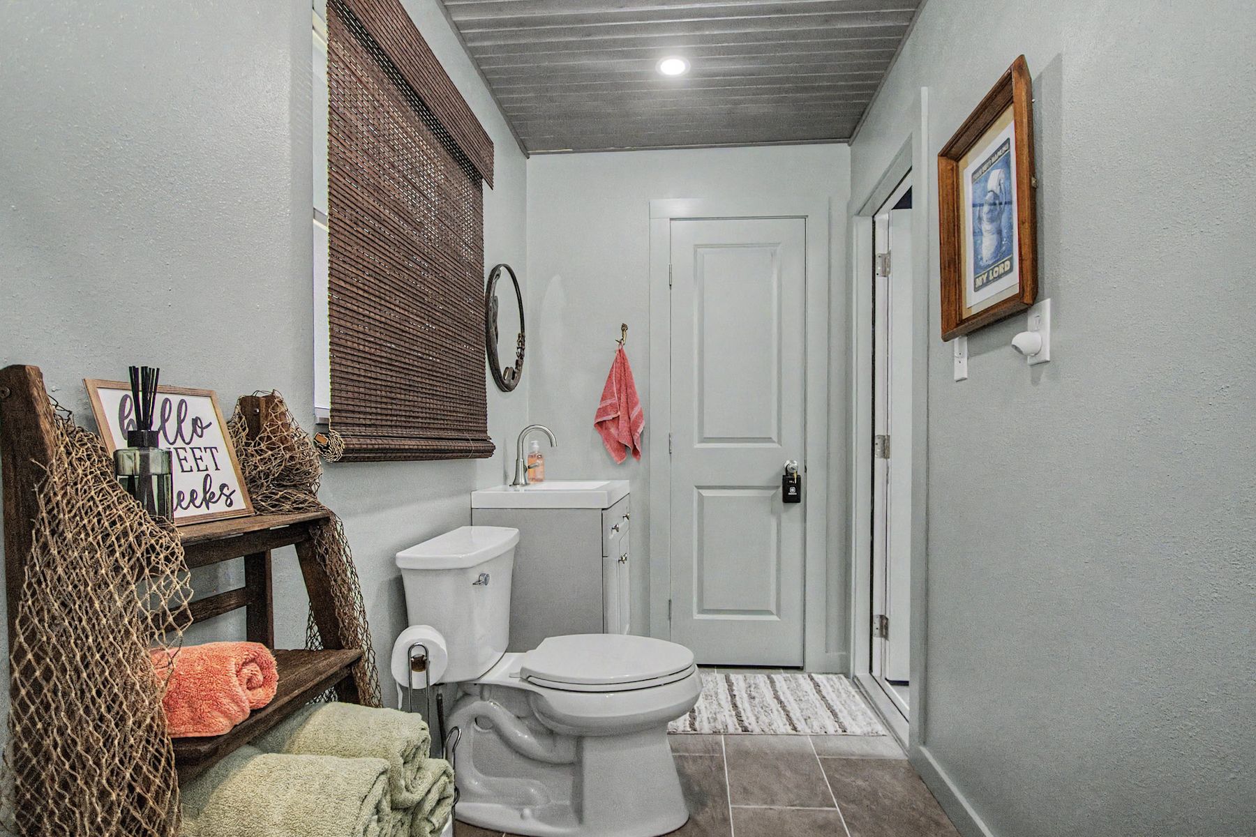 The downstairs bathroom from the door at The Rusty Hook Riverhouse, Old Homosassa, Florida