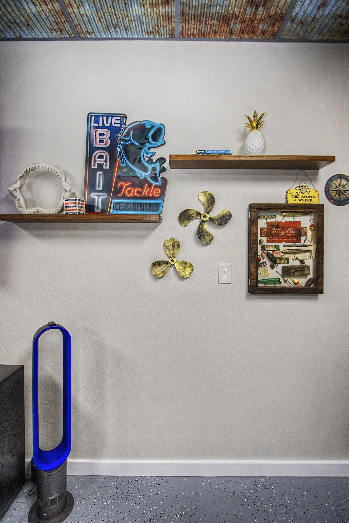 Small treasures on the shelf at The Rusty Hook Riverhouse, Old Homosassa, Florida