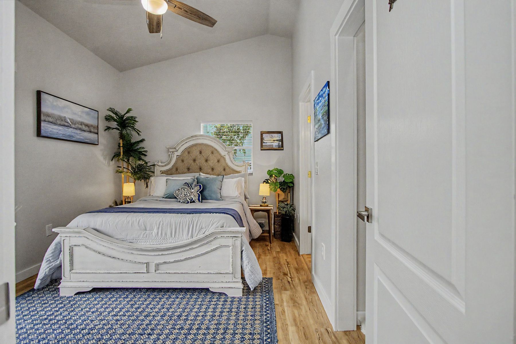 The room from the door at The Rusty Hook Riverhouse, Old Homosassa, Florida